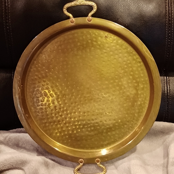 Hand hammered antique brass serving tray with riveted handles - Picture 1 of 5